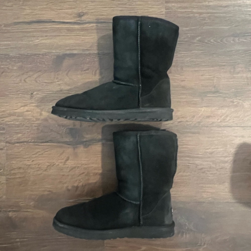 Classic Short Black UGG boots
